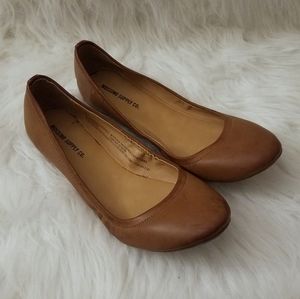 DONATING SOON Mossimo Supply Co • brown flats